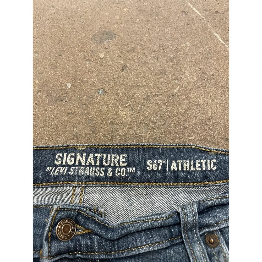 Signature By Levi Strauss Jeans Mens 42x30 Athletic Straight Leg Zip Fly Stretch